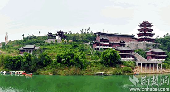 來鳳仙佛寺景區全貌