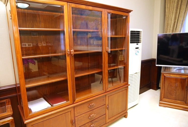 马英九办公室书柜已被清空（图片来自《联合报》）