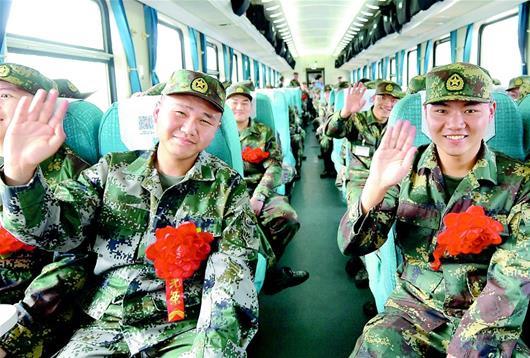 今年武汉2万多人报名应征新兵 大学生占九成