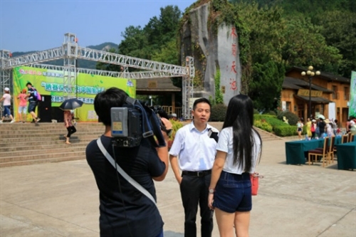 疯狂动物节 文明环保游活动在黄陂木兰天池启动