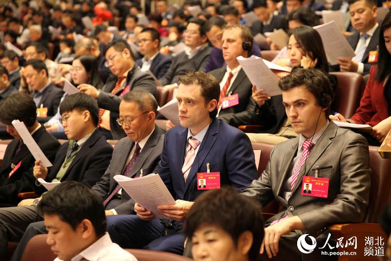 现场高清图：湖北省十三届人大二次会议开幕3.JPG