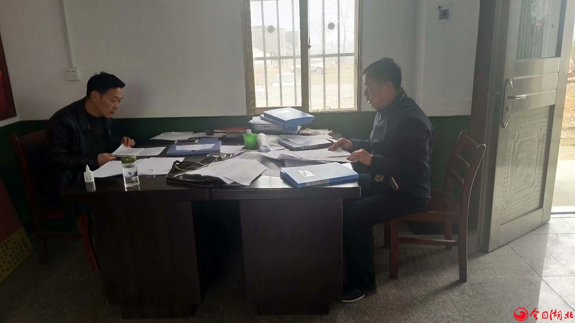 驻村帮扶苦也乐3.jpg