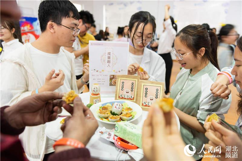 华中农业大学举行食文化节 烹出育人新味道3.jpg