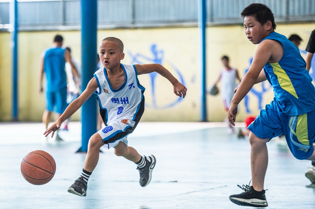 篮球为山区少年插上梦想的“翅膀”7.JPG