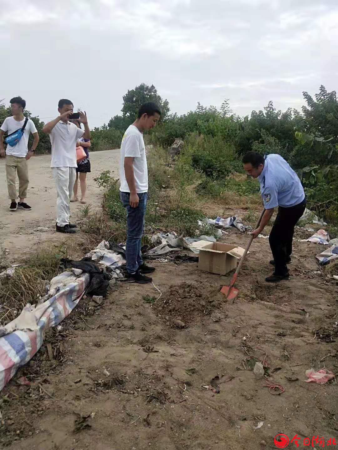 喜讀秋雨 品讀收藏奇人劉仕波2.jpg