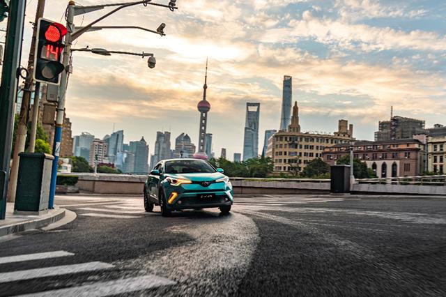 C-HR，憑什么引領(lǐng)當(dāng)下的潮流？