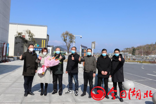 齐心战疫共克时艰 运盛医疗医护人员主动驰援武汉