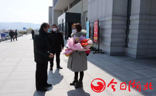 齐心战疫共克时艰 运盛医疗医护人员主动驰援武汉