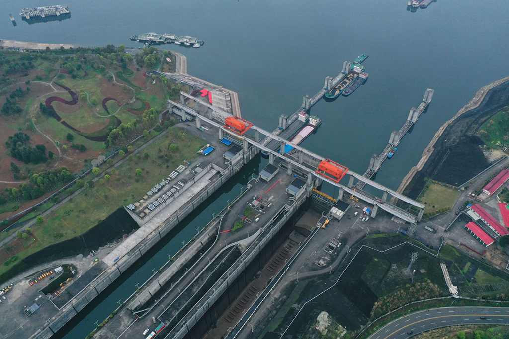 2021年3月16日，湖北省宜昌市三峡大坝北线船闸单向检修正式启动，检修时间为期35天。