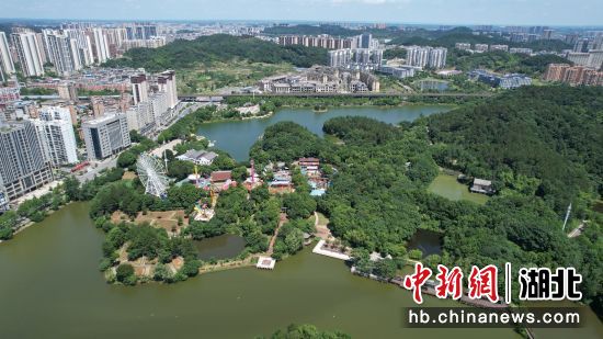 咸寧首個垃圾分類主題公園 鄒浩 攝