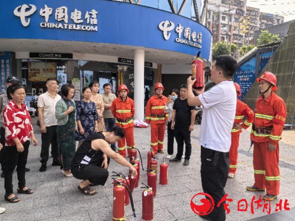 消防演練常開展，危急時(shí)刻更從容——富德生命人壽宜昌中支開展消防疏散演練活動(dòng)