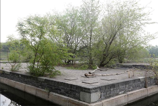 清整前后的圓明園萬方安和遺址對比圖 上