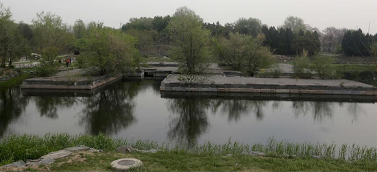 清整完成的圓明園萬(wàn)方安和遺址對(duì)比 下